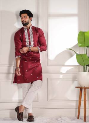For A festive And Party Wear,Looking These Readymade Kurta With Payjama in Fine Colored.These Kurta is Fabricated On Cotton And Art Silk Bottom With Designer Mirror,Thread Embroidery Work.Buy Now.