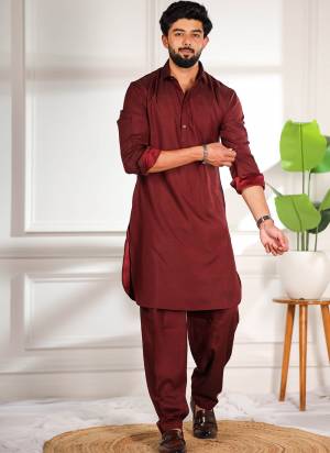For A festive And Party Wear,Looking These Readymade Pathani Kurta With Payjama in Fine Colored.These Kurta is Fabricated On Cotton Satin And Cotton Satin Bottom With Solid Designer.Buy Now.