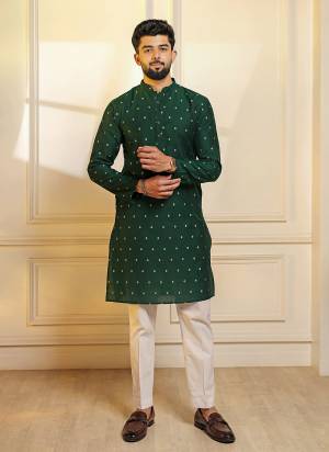 For A festive And Party Wear,Looking These Readymade Kurta With Payjama in Fine Colored.These Kurta is Fabricated On Cotton And Art Silk Bottom With Woven Butti Designer.Buy Now.