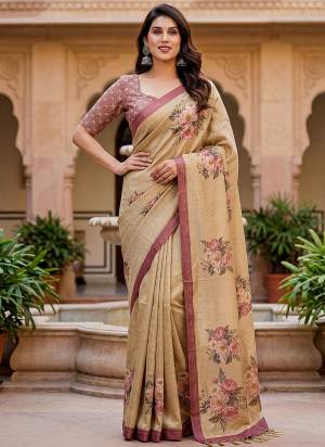Garb These Fastive And Party Wear Saree in Fine Colored.These Saree And Blouse is Fabricated On Virana Silk.Its Beautified With Designer Printed With Dori Work.