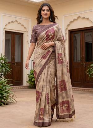 Garb These Fastive And Party Wear Saree in Fine Colored.These Saree And Blouse is Fabricated On Virana Silk.Its Beautified With Designer Printed With Dori Work.