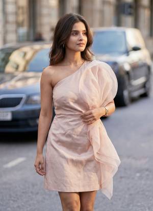 Looking These Beautiful Looking Party Wear Readymade Western Crop Top .These Top Are Cotton Fabricated.Its Beautified With Fancy Solid Desiner .