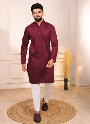 For A festive And Party Wear,Looking These Readymade Kurta With Payjama in Fine Colored.These Kurta is Fabricated On Cotton And Art Silk Bottom With Woven Dobby,Sequance Designer.Buy Now.