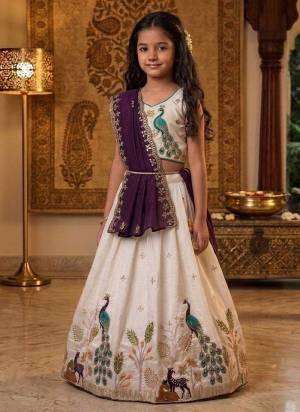 For A Designer Look,Grab These Kidswear Readymade Lehenga Choli in Fine Colored.These Lehenga And Choli Are Fabricated On Vichitra Silk Pair With Net Dupatta.Its Beautified With Designer Embroidery Work.