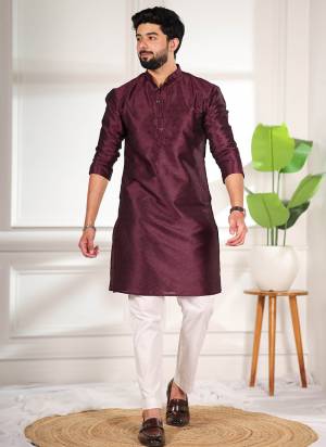 For A festive And Party Wear,Looking These Readymade Kurta With Payjama in Fine Colored.These Kurta is Fabricated On Art Silk And Art Silk Bottom With Woven Designer.Buy Now.