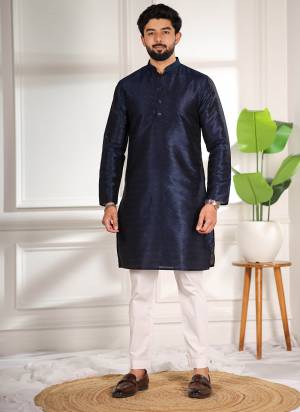 For A festive And Party Wear,Looking These Readymade Kurta With Payjama in Fine Colored.These Kurta is Fabricated On Art Silk And Art Silk Bottom With Woven Designer.Buy Now.