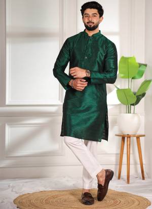 For A festive And Party Wear,Looking These Readymade Kurta With Payjama in Fine Colored.These Kurta is Fabricated On Art Silk And Art Silk Bottom With Woven Designer.Buy Now.