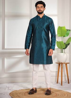 For A festive And Party Wear,Looking These Readymade Kurta With Payjama in Fine Colored.These Kurta is Fabricated On Art Silk And Art Silk Bottom With Woven Designer.Buy Now.