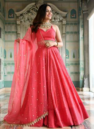 For A Designer Look,Grab These Lehenga Choli in Fine Colored.These Lehenga And Blouse Are Fabricated On Georgette Pair With Dupatta Are Organza.Its Beautified With Designer Embroidery Work.