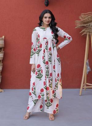 Garb These Beautiful Looking Readymade Top With Bottom.These Top Are Cotton And Bottom Are Cotton Fabricated.Its Beautified With Designer Printed.