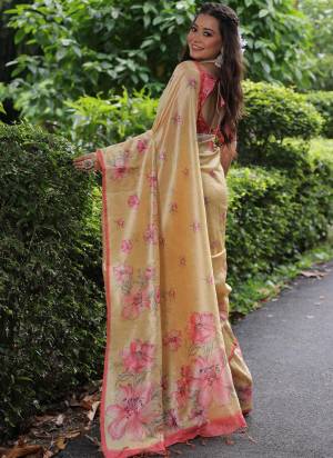 Looking These Festive And Party Wear Saree in Fine Colored.These Saree And Blouse is Fabricated On Tussar Silk.Its Beautified With Designer Floral Printed.