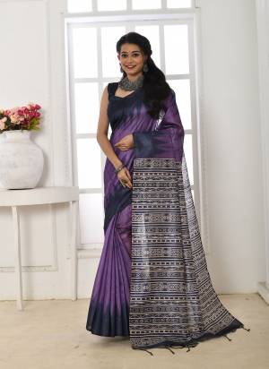 Garb These Festive And Party Wear Saree in Fine Colored.These Saree And Blouse is Fabricated On Tussar Silk.Its Beautified With Designer Temple Border Printed.
