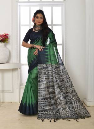 Garb These Festive And Party Wear Saree in Fine Colored.These Saree And Blouse is Fabricated On Tussar Silk.Its Beautified With Designer Temple Border Printed.