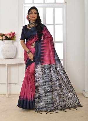 Garb These Festive And Party Wear Saree in Fine Colored.These Saree And Blouse is Fabricated On Tussar Silk.Its Beautified With Designer Temple Border Printed.