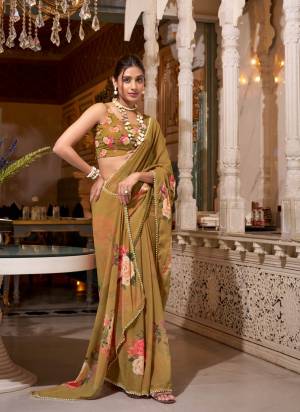 Garb These Festive And Party Wear Saree in Fine Colored.These Saree And Blouse is Fabricated On Georgette.Its Beautified With Designer Digital Printed With Pearl Lace Border.