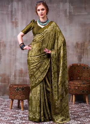 Looking These Festive And Party Wear Saree in Fine Colored.These Saree And Blouse is Fabricated On Satin Silk.Its Beautified With Designer Printed.