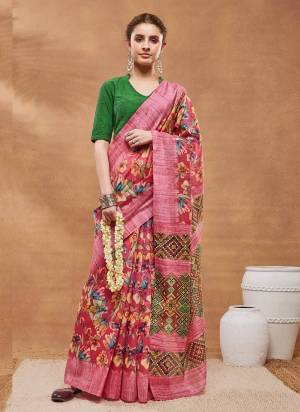 Garb These Party Wear Saree in Fine Colored.These Saree Are Silk Blend And Blouse is Silk Blend Fabricated.Its Beautified With Floral Printed Designer.