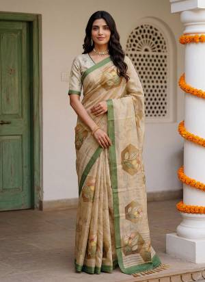 Garb These Fastive And Party Wear Saree in Fine Colored.These Saree And Blouse is Fabricated On Virana Silk.Its Beautified With Designer Printed With Dori Work.
