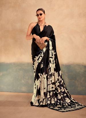Looking These Festive And Party Wear Saree in Fine Colored.These Saree And Blouse is Fabricated On Satin Silk.Its Beautified With Designer Kalamkari Printed.