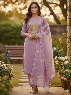 Garb These Disigner Suit in Fine Colored Pair With Bottom And Dupatta.These Top Are Kasha Simmer Jacquard And Dupatta Are Fabricated On Kasha Simmer Jacquard Pair With Santoon Bottom.Its Beautified With Woven Designer With Embroidery Work.