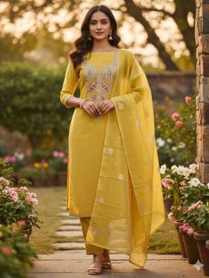 Garb These Disigner Suit in Fine Colored Pair With Bottom And Dupatta.These Top Are Kasha Simmer Jacquard And Dupatta Are Fabricated On Kasha Simmer Jacquard Pair With Santoon Bottom.Its Beautified With Woven Designer With Embroidery Work.
