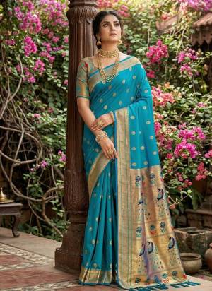 Garb These Fastive And Party Wear Saree in Fine Colored.These Saree And Blouse is Fabricated On Soft Silk.Its Beautified With Woven Designer.