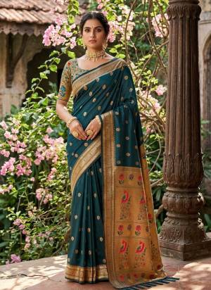 Garb These Fastive And Party Wear Saree in Fine Colored.These Saree And Blouse is Fabricated On Soft Silk.Its Beautified With Woven Designer.