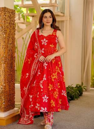 Garb These Beautiful Looking Readymade Suits.These Top Are Muslin And Bottom is Fabricated On Muslin And Muslin Dupatta.Its Beautified With Designer Digital Printed.