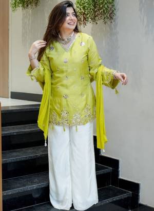 Looking These Suit in Fine Colored Pair With Bottom And Dupatta.These Top Are Silk And Bottom Are Fabricated On Silk Pair With Nazmin Dupatta.Its Beautified With Designer Embroidery Work.