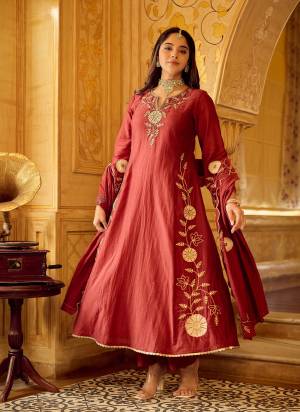 Looking These Suit in Fine Colored Pair With Bottom And Dupatta.These Top Are Chanderi And Bottom Are Fabricated On Chanderi Pair With Chanderi Dupatta.Its Beautified With Designer Embroidery Work.