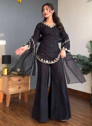 Looking These Suit in Fine Colored Pair With Bottom And Dupatta.These Top Are Silk Crepe And Bottom Are Fabricated On Silk Crepe Pair With Organza Dupatta.Its Beautified With Designer Embroidery Work.