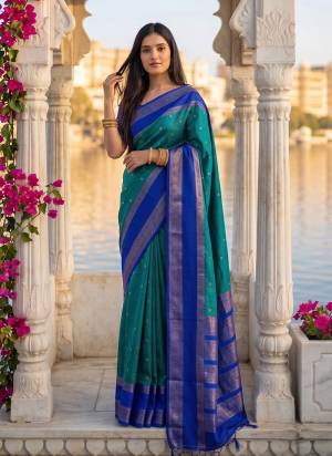 Garb These Fastive And Party Wear Saree in Fine Colored.These Saree And Blouse is Fabricated On Silk Blend.Its Beautified With Woven Jari Designer.
