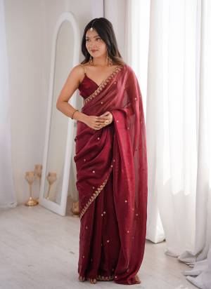 Looking These Party Wear Saree in Fine Pedding Colored.These Saree Are Fendy Satin And Blouse is Fendy Satin Fabricated.Its Beautified With Pedding Color With Sequance Embroidery Work.