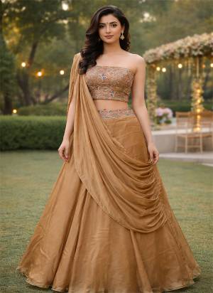 Looking These Party Wear Lehenga Choli in Fine Colored.These Lehenga And Choli Are Rangoli Silk And Dupatta Are Fabricated On Rangoli Silk Pair.Its Beautified With Designer Multy Thread Embroidery Work Blouse.