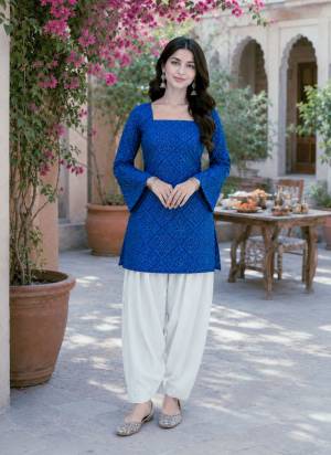 Attactive These Beautiful Looking Readymade Top With Bottom.These Top Are Cotton And Bottom Are Linen Cotton Fabricated.Its Beautified With Designer Bandhej Printed.