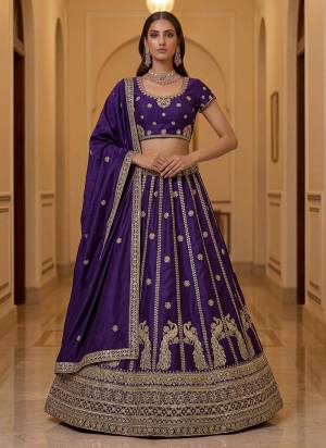For A Fancy Designer Look,Grab These Lehenga Choli With Dupatta in Fine Colored.These Lehenga And Choli Are Silk And Dupatta Are Fabricated On Silk Pair.Its Beautified With Fancy Jari,Sequance Embroidery,Lace Work. 
