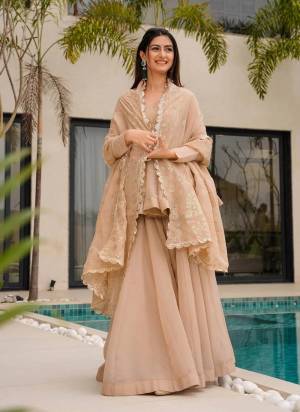 Looking These Suit in Fine Colored Pair With Bottom And Dupatta.These Top Are Crunchy And Bottom Are Fabricated On Crunchy Pair With Crunchy Dupatta.Its Beautified With Designer Embroidery Work.
