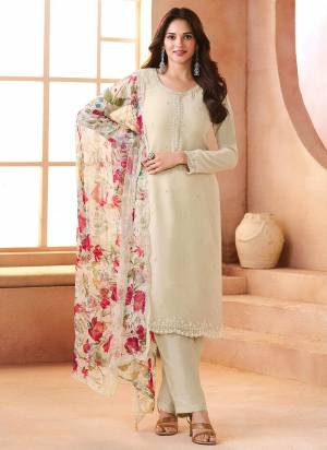 Attractive These Party Wear Designer Salwar Suit in Fine Colored Pair With Bottom And Dupatta.These Top Are Chiffon And Dupatta Are Fabricated On Chiffon Pair With Santoon Bottom.Its Beautified With Designer Beads Embroidery Work With Digital Printed Dupatta.