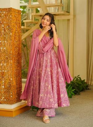 Garb These Beautiful Looking Readymade Suits.These Top Are Muslin And Bottom is Fabricated On Muslin And Georgette Dupatta.Its Beautified With Designer Digital Printed.