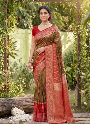 Garb These Fastive And Party Wear Saree in Fine Colored.These Saree And Blouse is Fabricated On Soft Silk.Its Beautified With Woven Resham Designer.