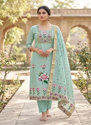 Looking These Suit in Fine Colored Pair With Bottom And Dupatta.These Top Are Banarasi Cotton And Dupatta Are Fabricated On Banarasi Pair With Rayon Bottom.Its Beautified With Designer Printed, Hand Work.