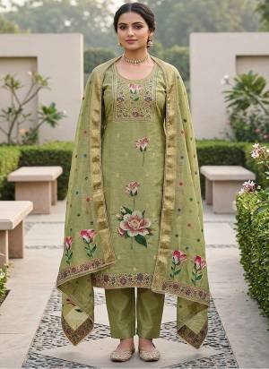Looking These Suit in Fine Colored Pair With Bottom And Dupatta.These Top Are Banarasi Cotton And Dupatta Are Fabricated On Banarasi Pair With Rayon Bottom.Its Beautified With Designer Printed, Hand Work.