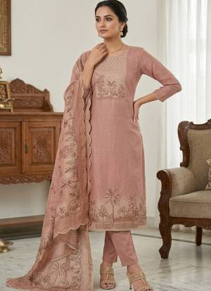 Attractive These Suit in Fine Colored Pair With Bottom And Dupatta.These Top Are Cotton Linen Simmer And Dupatta Are Fabricated On Cotton Linen Simmer Pair With Rayon Bottom.Its Beautified With Designer Printed, Hand Work.