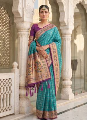 Attractive These Fastive And Party Wear Saree in Fine Colored.These Saree And Blouse is Fabricated On Banarasi Silk.Its Beautified With Woven Jari Designer.
