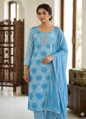 Garb These Suit in Fine Colored Pair With Bottom And Dupatta.These Top Are Muslin And Dupatta Are Fabricated On Naznin Pair With Dul Santoon Bottom.Its Beautified With Designer Digital Printed, Hand Work.