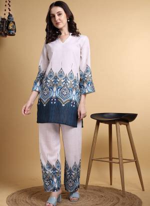 Attrective These Beautiful Looking Readymade Co Ord Top With Bottom Set.These Top And Bottom is Fabricated On Maharani Linen.Its Beautified With Designer Printed.