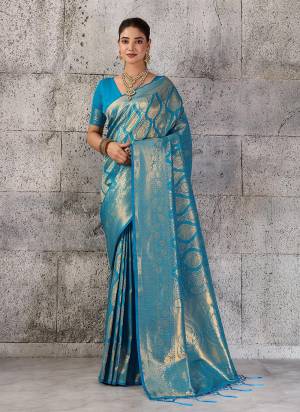 Attractive These Fastive And Party Wear Saree in Fine Colored.These Saree And Blouse is Fabricated On Kanjivaram Blend.Its Beautified With Woven Jari Jacquard Designer.