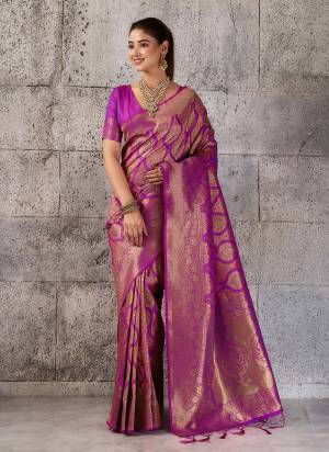 Attractive These Fastive And Party Wear Saree in Fine Colored.These Saree And Blouse is Fabricated On Kanjivaram Blend.Its Beautified With Woven Jari Jacquard Designer.