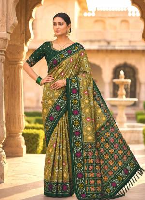 Attractive These Party Wear Saree in Fine Colored.These Saree Are Patola Silk And Blouse is Fabricated On Patola Silk.Its Beautified With Weaving Jacquard Meenakari Designer.