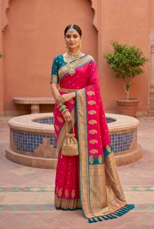 Garb These Party Wear Saree in Fine Colored.These Saree Are Soft Silk And Blouse is Fabricated On Soft Silk.Its Beautified With Weaving Jacquard Jari Rich Pallu Designer.